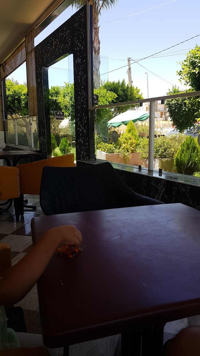 Espace Al Manzah Amine : Café, Restaurant & Piscine-4